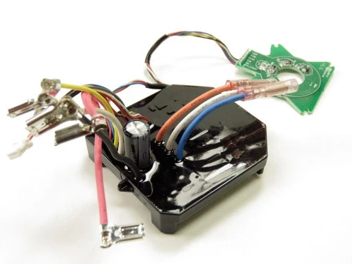 Kontroler młotowiertarki Makita DHR280 . DHR281