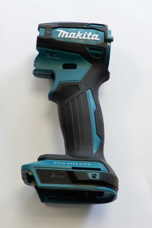 183S40-8 Obudowa / korpus akumulatorowej wkrętarki udarowej Makita DTD172