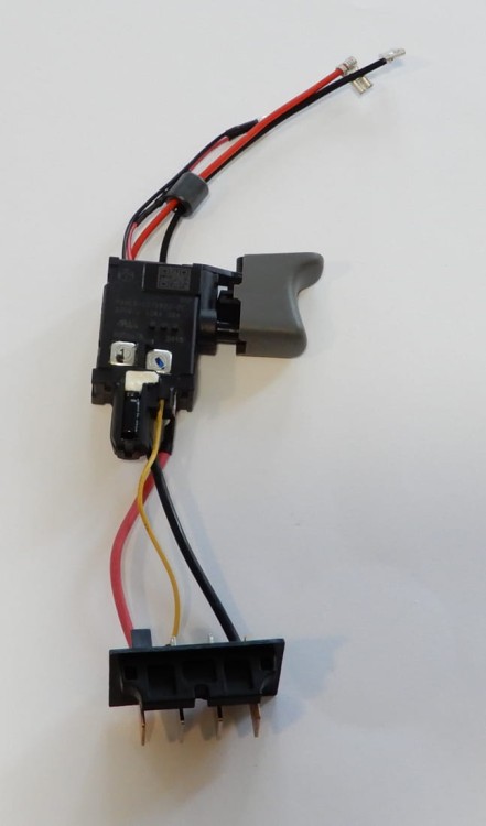 NA233028 Wyłącznik zakrętarki udarowej Stanley SFMCF800