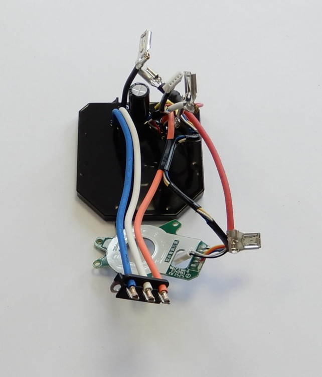 620548-2 Kontroler akumulatorowej wiertarko-wkrętarki Makita DHP484