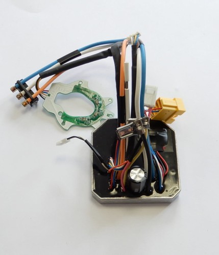 620995-7 Kontroler akumulatorowej młotowiertarki Makita DHR182