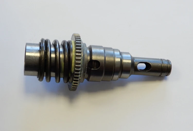 137276-7 Uchwyt akumulatorowej młotowiertarki Makita DHR280. DHR282. HR001G. HR003G. HR007G