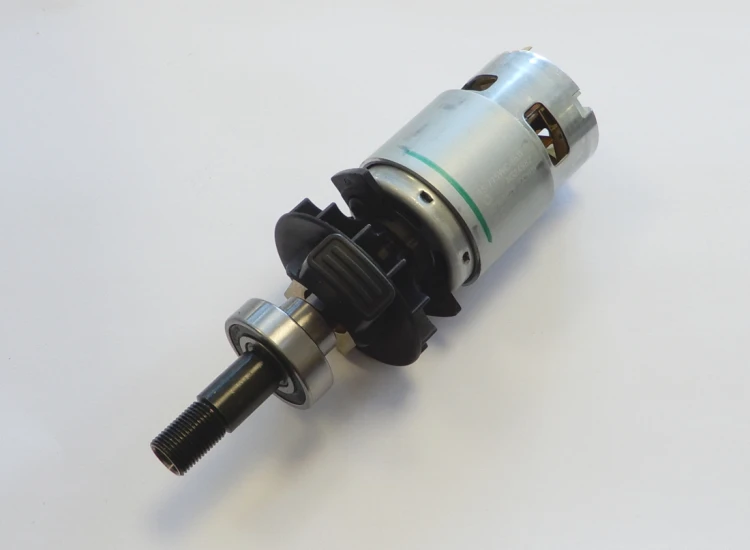 N403289 Silnik frezarki wycinającej do płyt K-G DeWalt DCS551. DCS551N