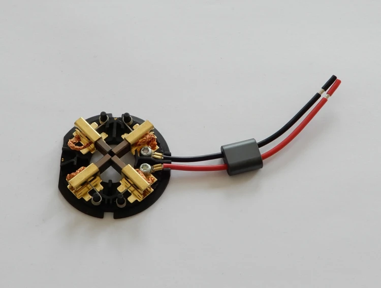 4931447416 Szczotkotrzymacz ze szczotkami wiertarko-wkrętarki udarowej Milwaukee HD18PD-0