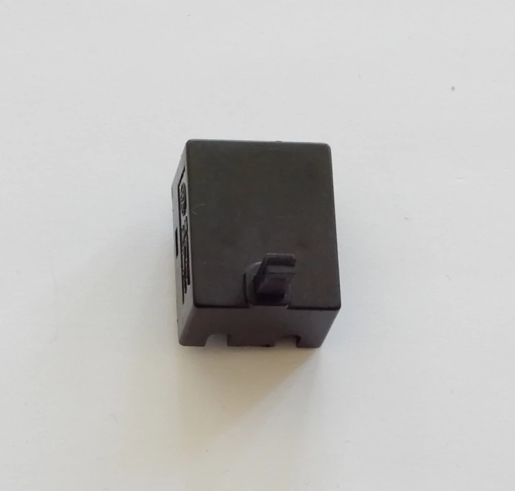 CW64 / 569159-00 Wyłącznik (zamiennik) szlifierki kątowej Black&Decker CD105. CD115