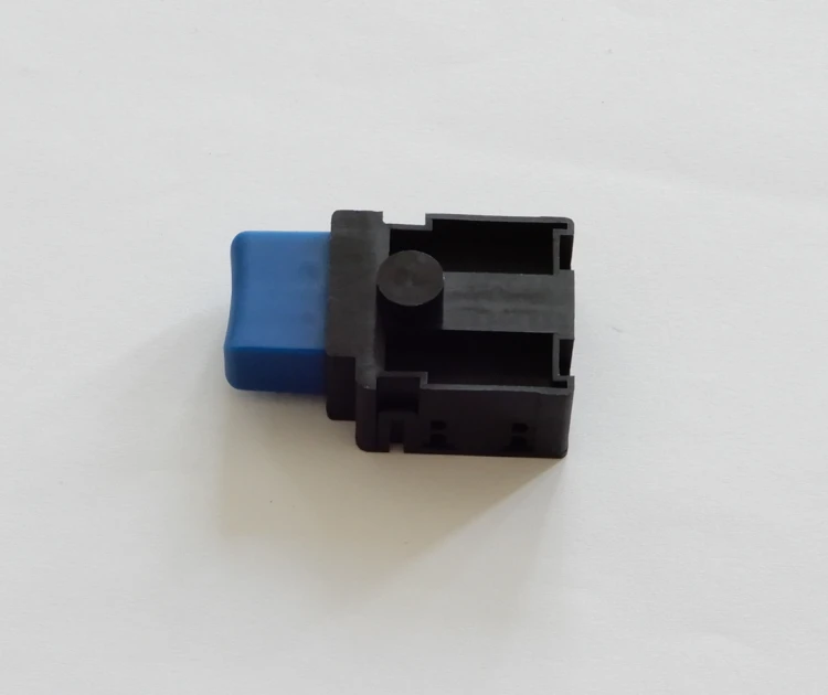 F016104163 Wyłącznik kosiarki do trawy Bosch ROTAK 32 LI. Rotak 37 LI. Rotak 36 LI. Rotak 37 Li S. AdvancedRotak36-650. CityMower18